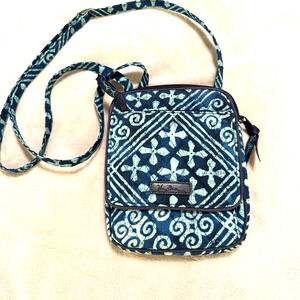 Vera Bradley Blue Cuban Tiles Hipster Crossbody Quilted Bag organizer small